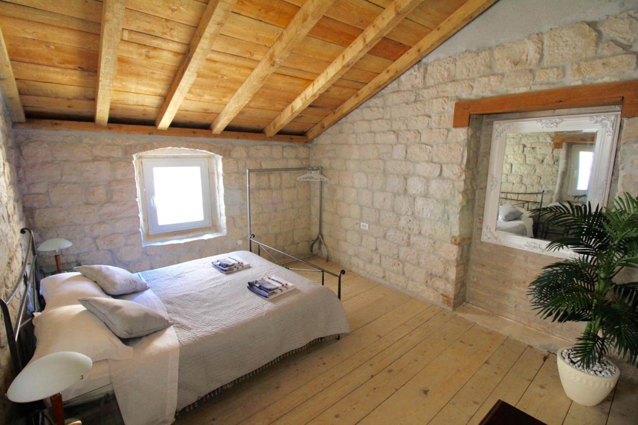 Villa Town House In The Centre Of Historic Trogir Exterior foto