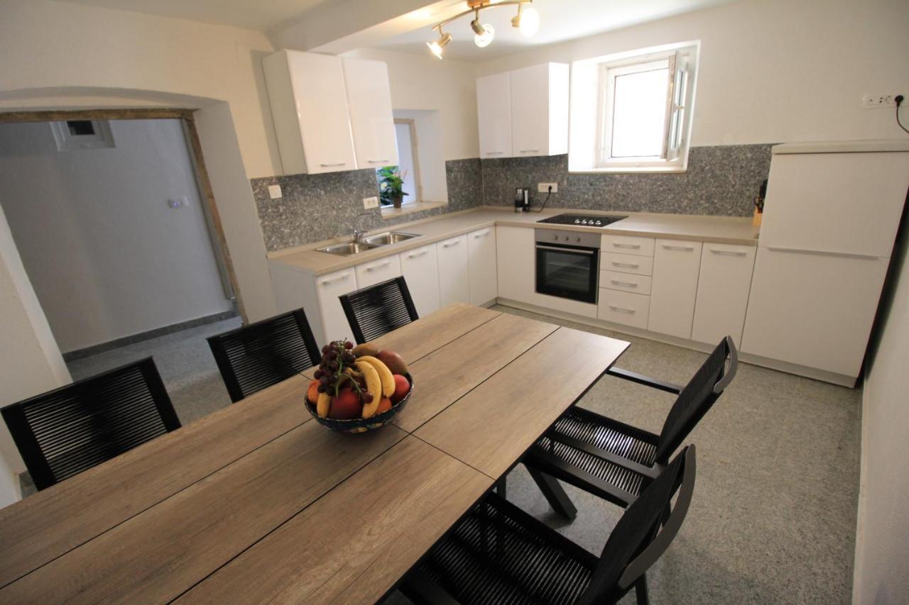 Villa Town House In The Centre Of Historic Trogir Exterior foto