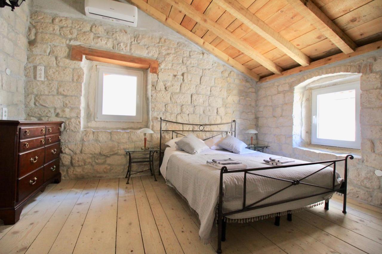 Villa Town House In The Centre Of Historic Trogir Exterior foto